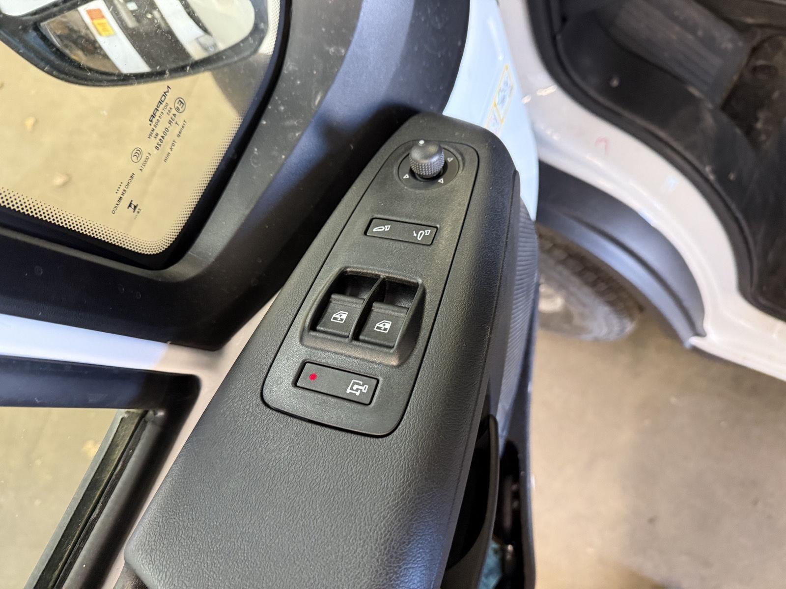 2025 RAM ProMaster 1500 Cargo Van Tradesman Low Roof 118' WB w/Pass Seat