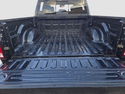 2017 RAM 1500 Big Horn Crew Cab 4x4 5'7' Box