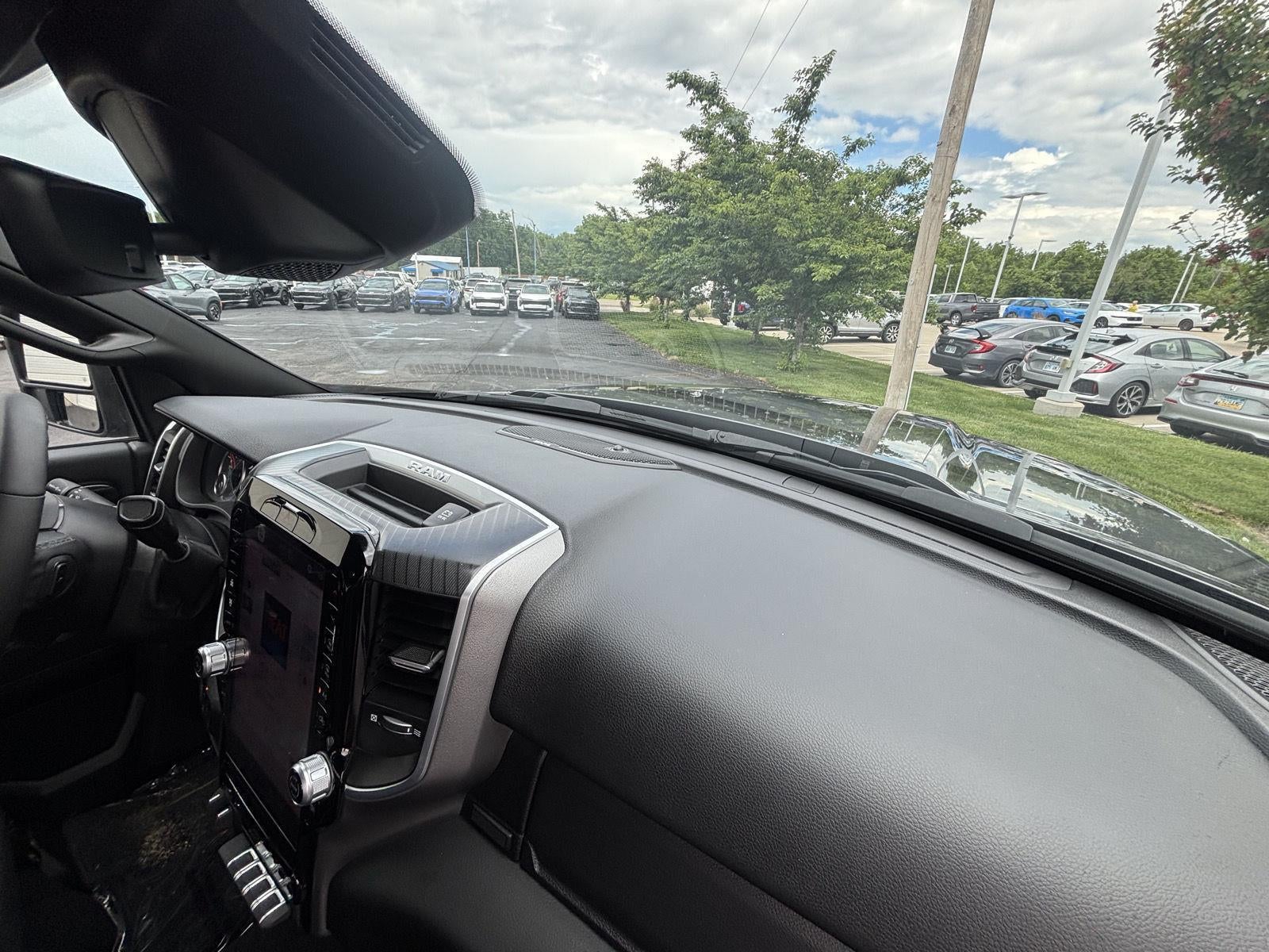 2025 RAM 2500 Big Horn Crew Cab 4x4 6'4' Box