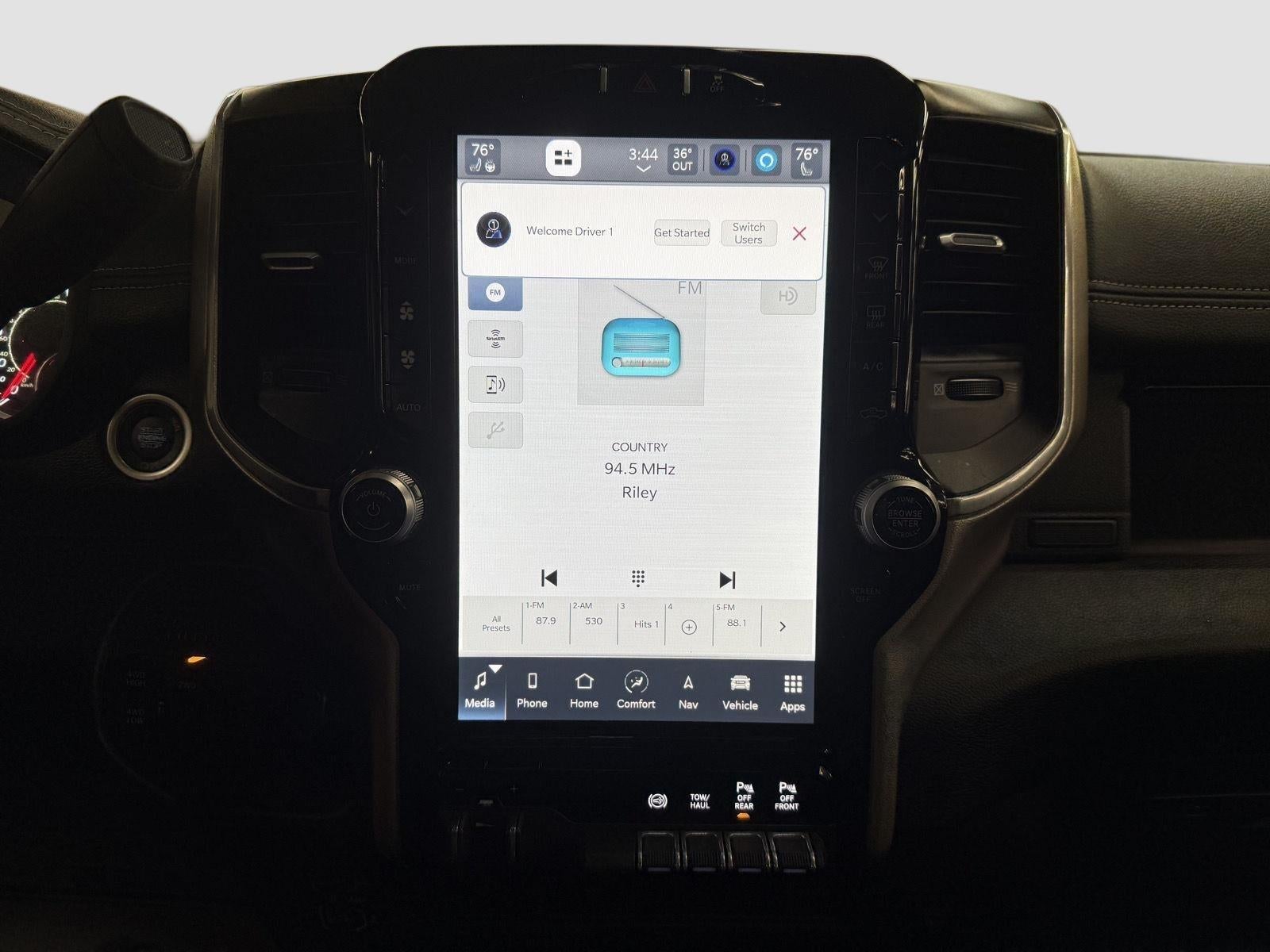 2024 RAM 2500 Laramie Crew Cab 4x4 6'4' Box