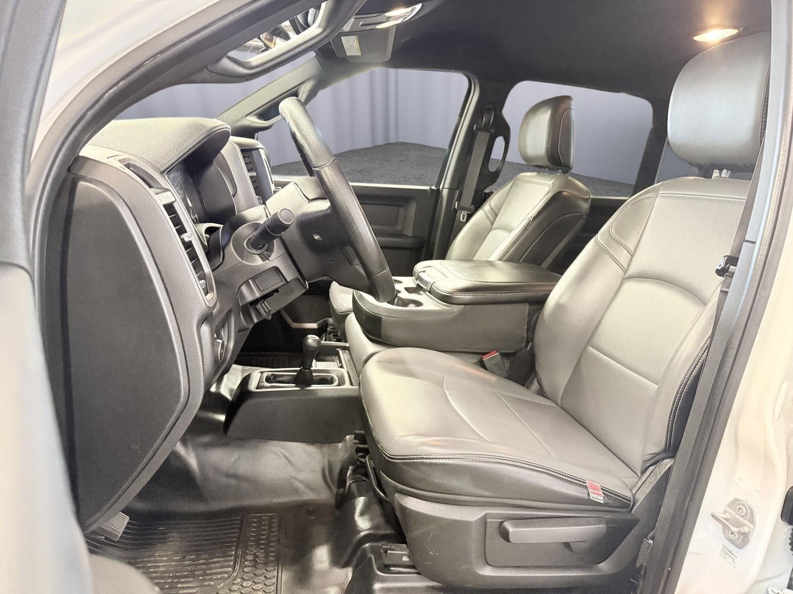 2022 RAM 2500 Tradesman Crew Cab 4x4 8' Box