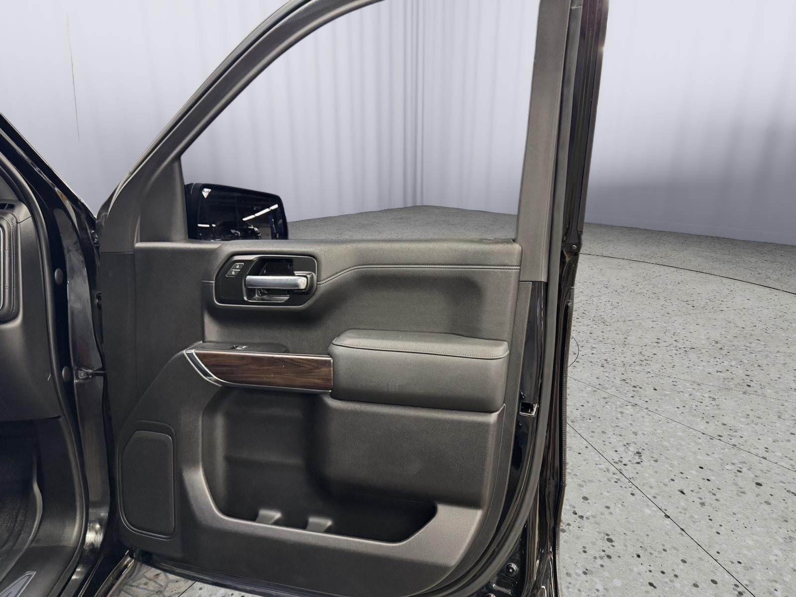 2022 GMC Sierra 1500 Limited 4WD Crew Cab Short Box SLT