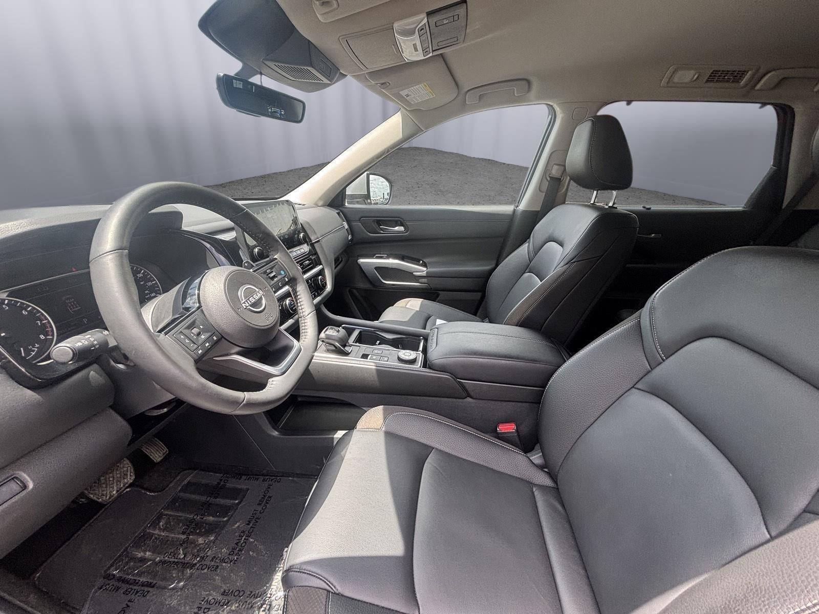 2025 Nissan Pathfinder SL 4WD
