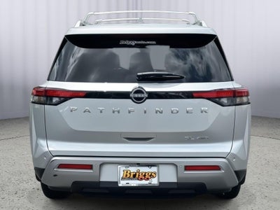 2025 Nissan Pathfinder SL 4WD