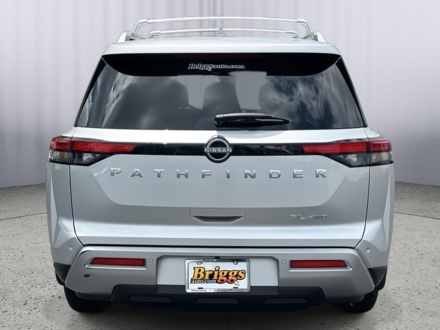 2025 Nissan Pathfinder SL 4WD