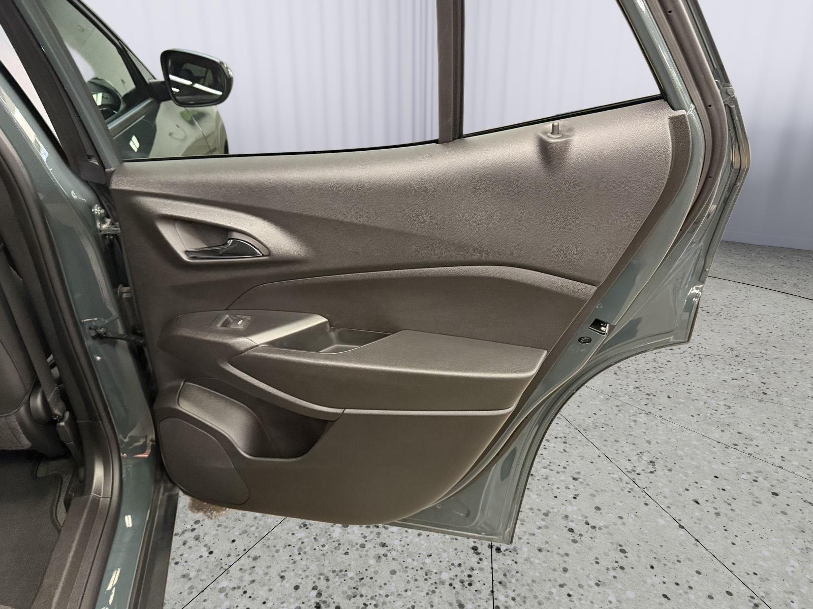 2025 Chevrolet Trax FWD LT