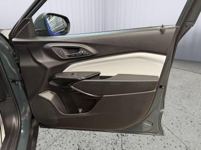 2025 Chevrolet Trax FWD LT