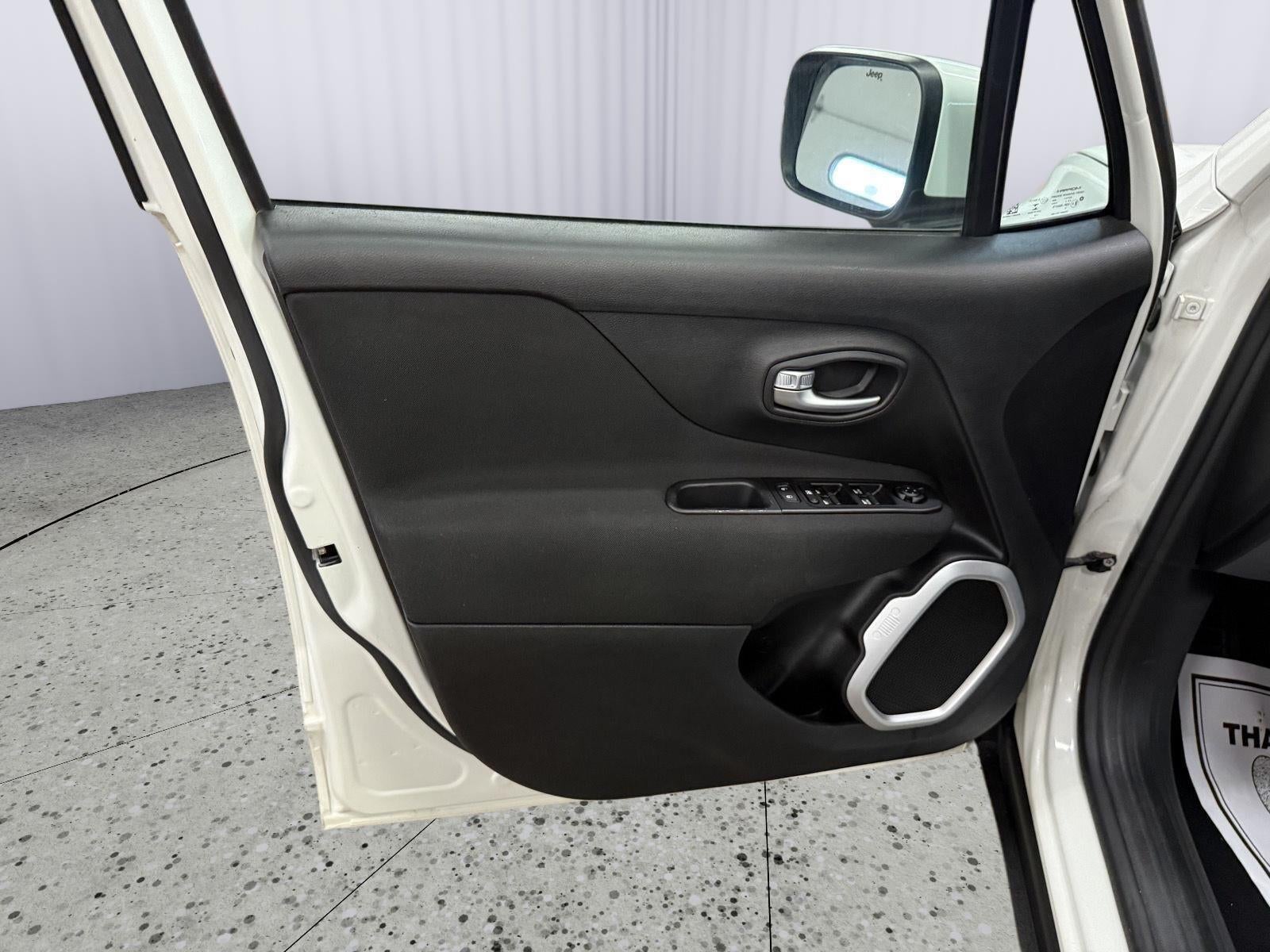 2019 Jeep Renegade Latitude FWD