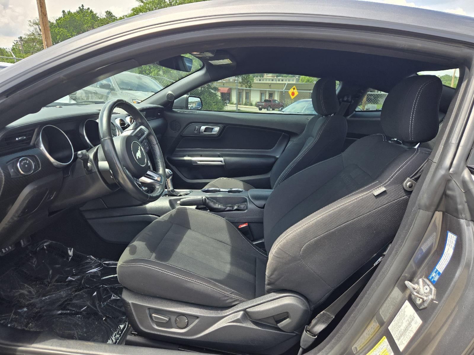 2021 Ford Mustang EcoBoost