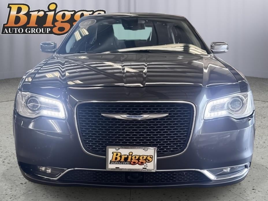 2017 Chrysler 300 300C