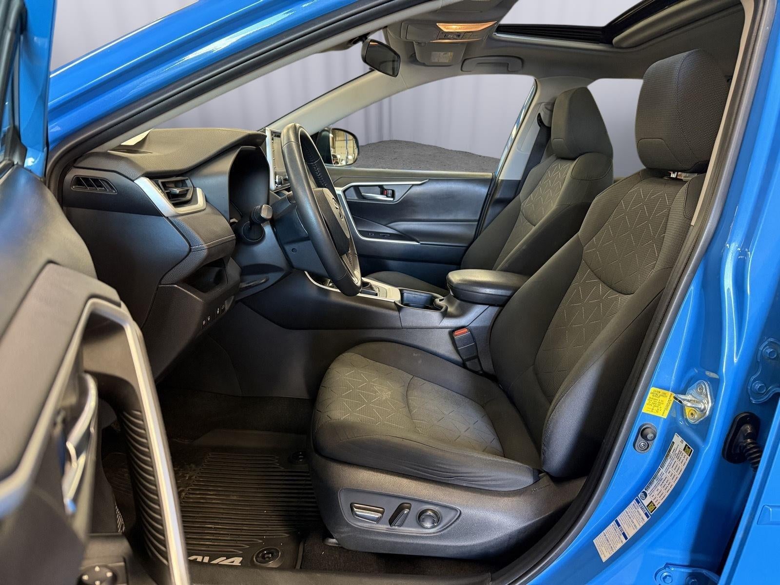 2020 Toyota RAV4 XLE