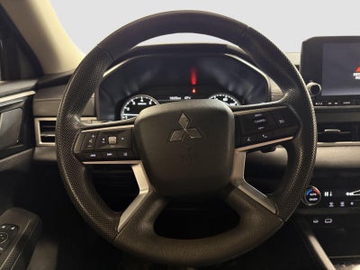 2024 Mitsubishi Outlander ES