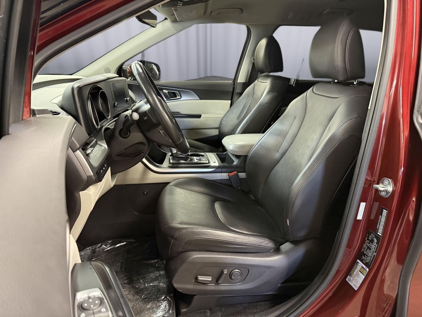 2023 Kia Carnival LX