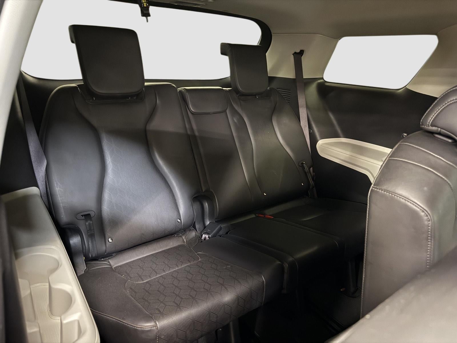 2023 Kia Carnival LX