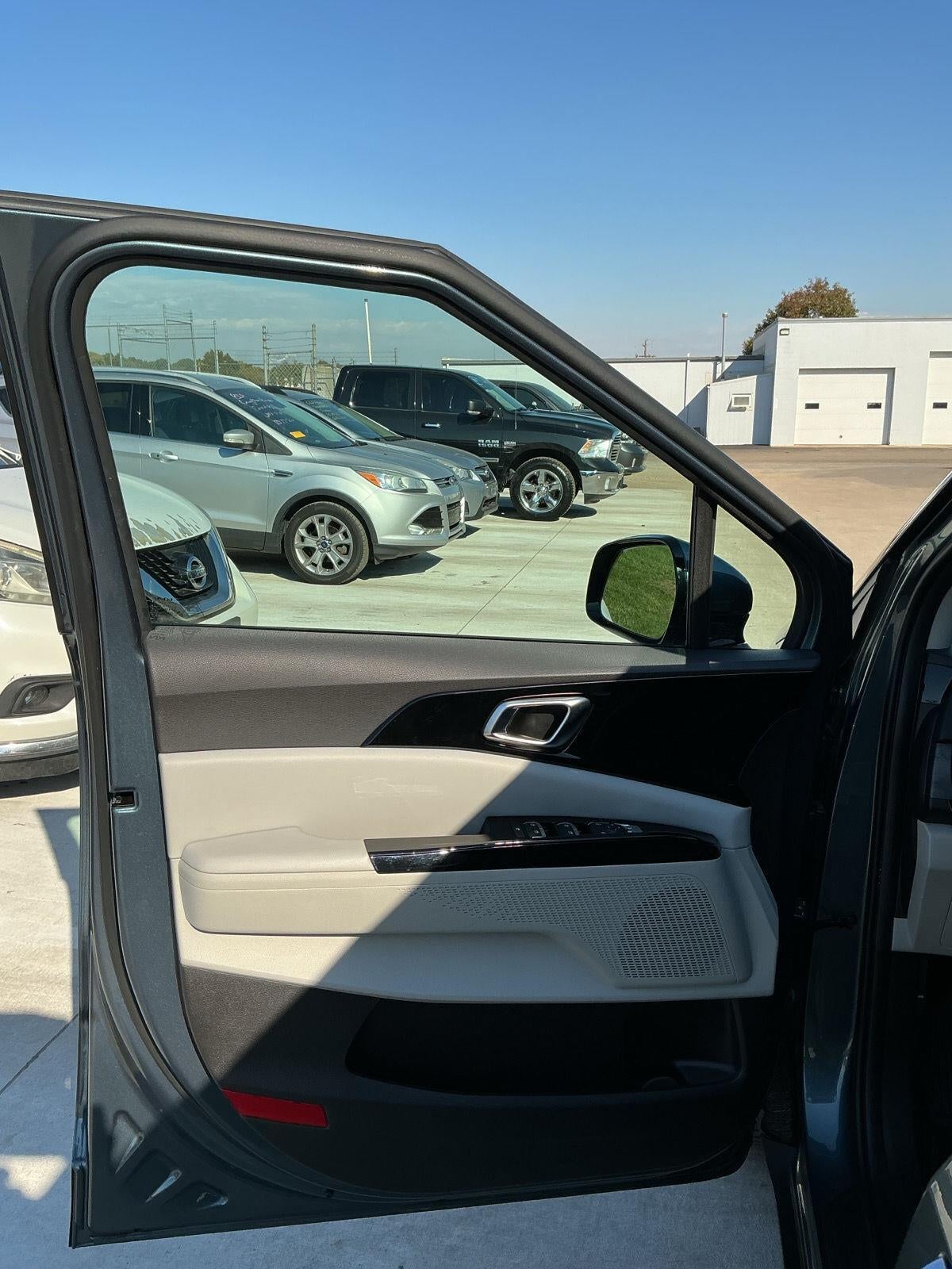 2023 Kia Carnival EX