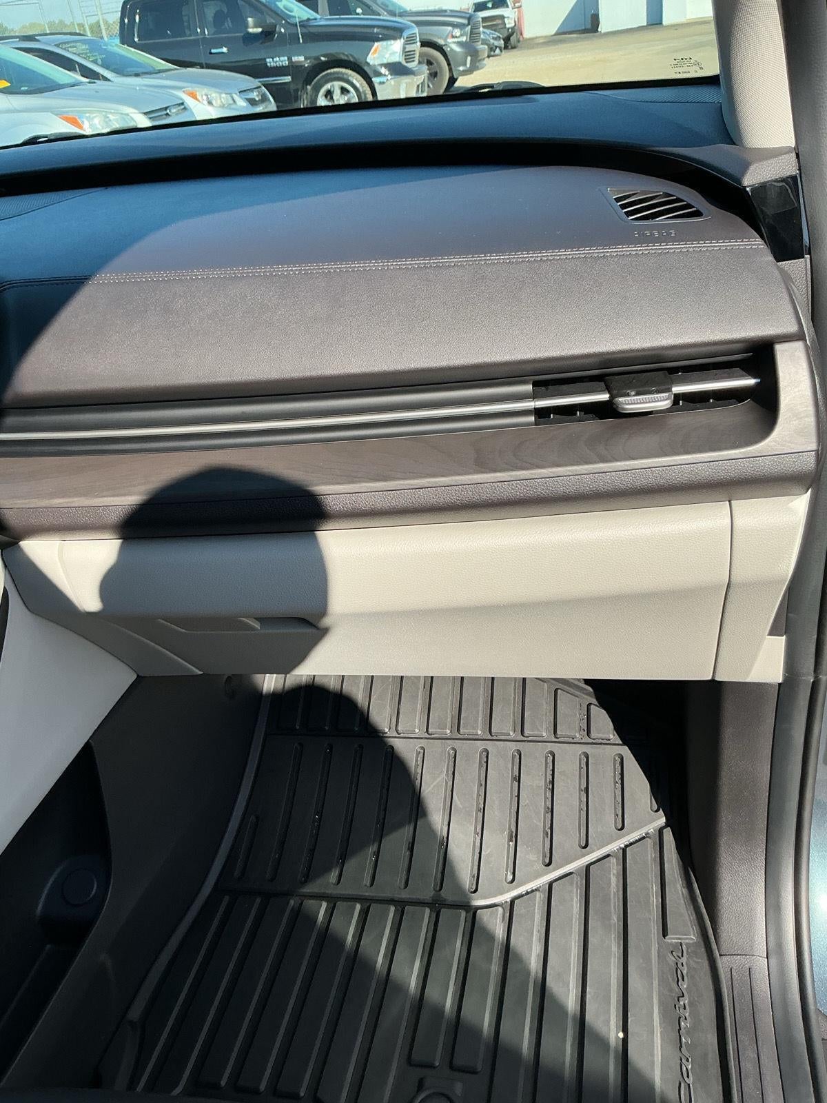 2023 Kia Carnival EX