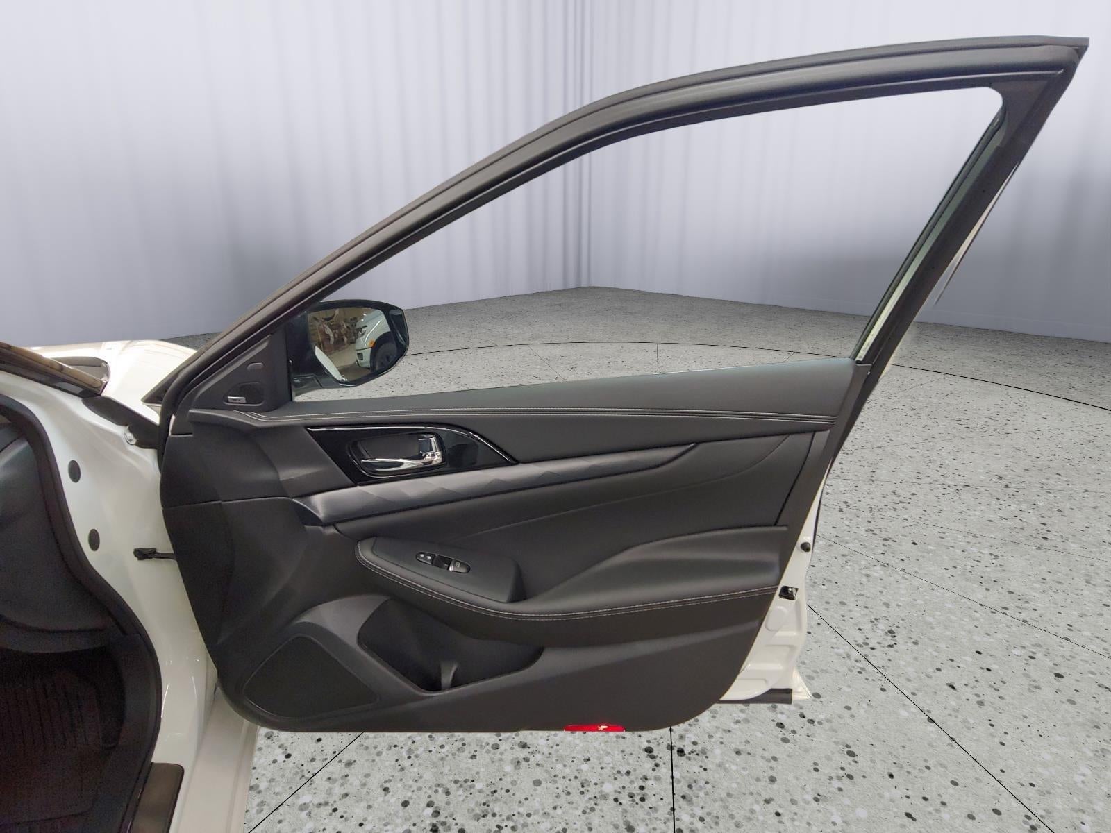 2023 Nissan Maxima Platinum