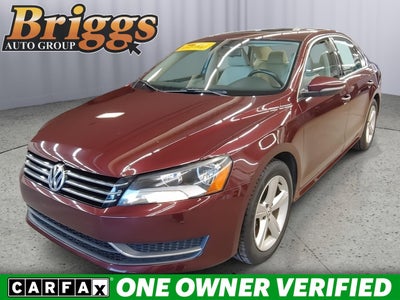 2012 Volkswagen Passat SE w/Sunroof & Nav PZEV