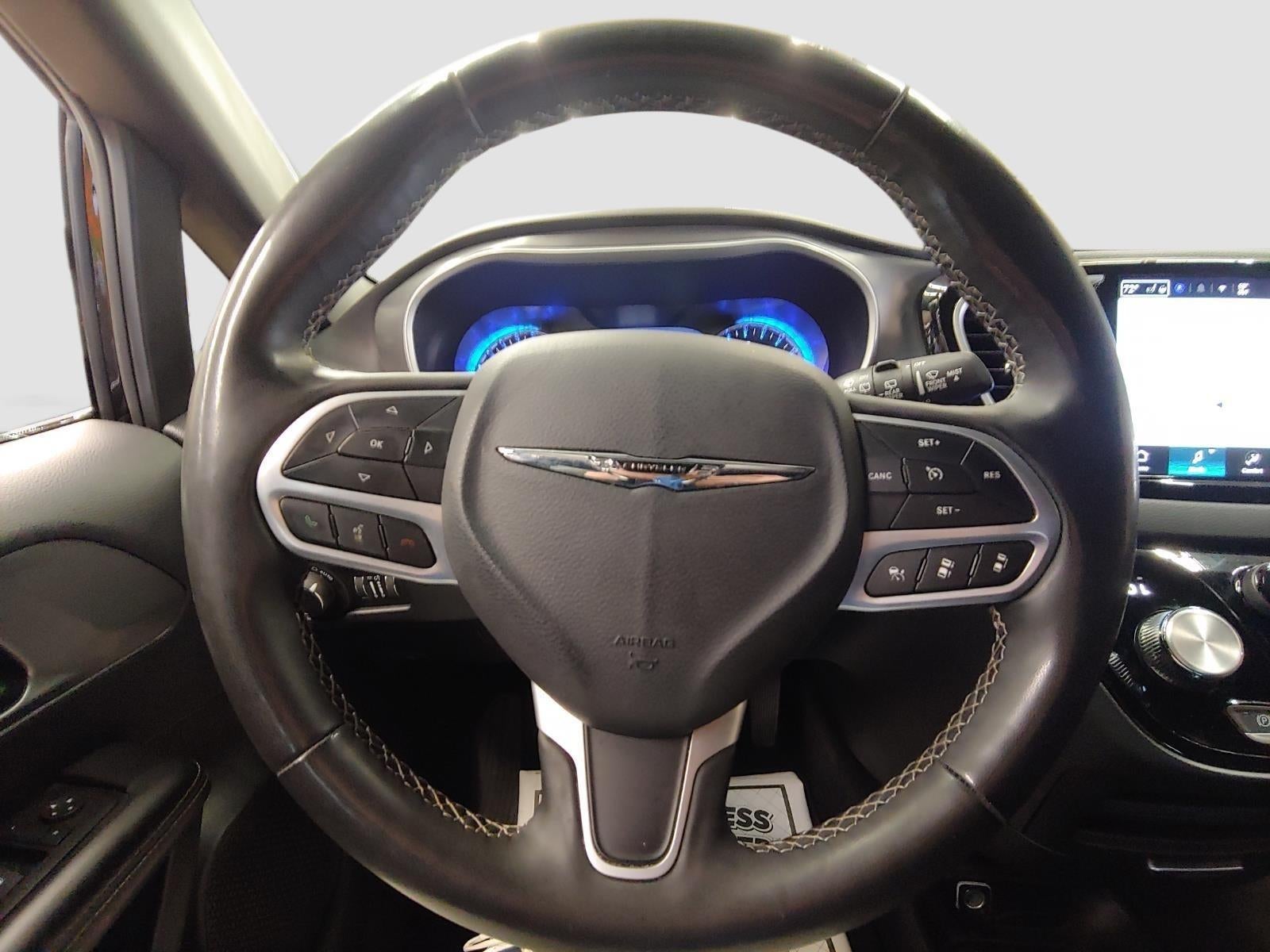 2025 Chrysler Voyager LX