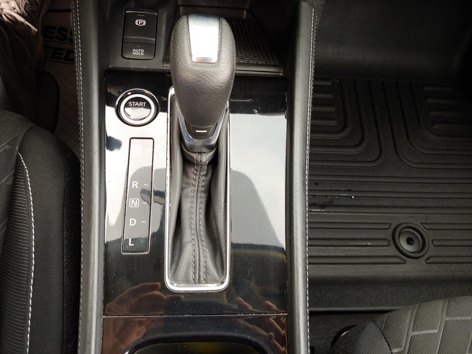 2022 Nissan Kicks SV