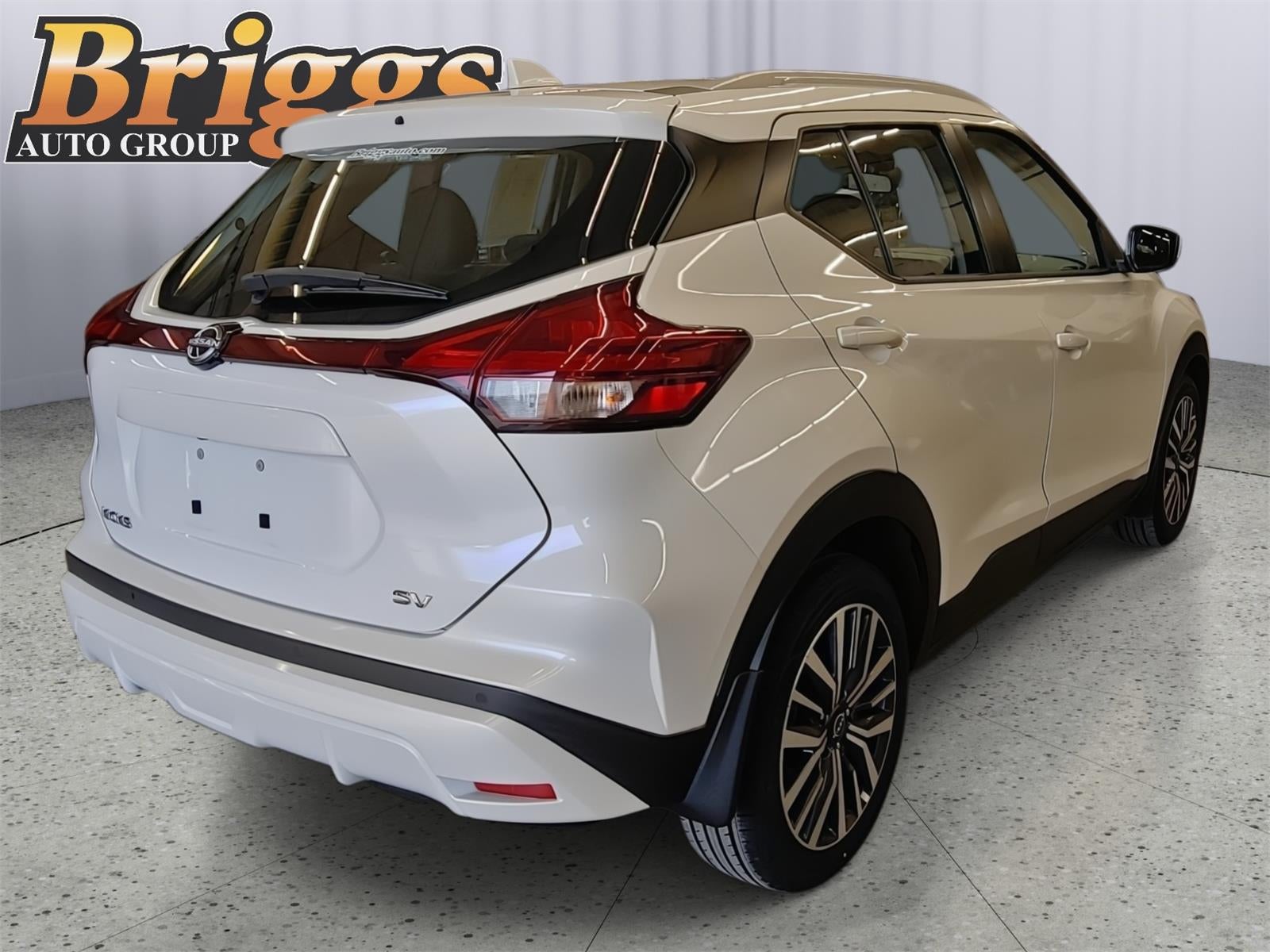 2022 Nissan Kicks SV