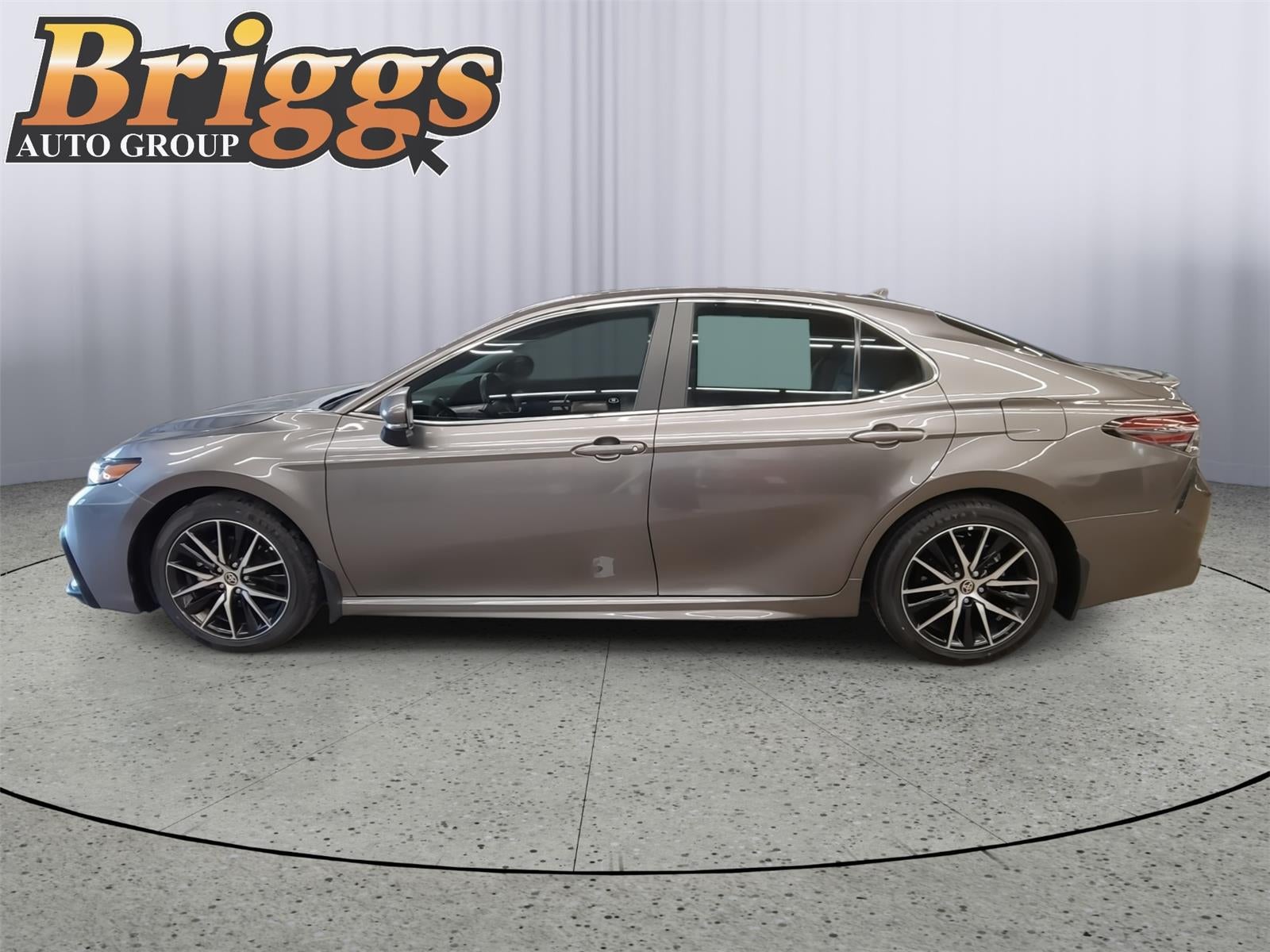 2024 Toyota Camry Hybrid SE