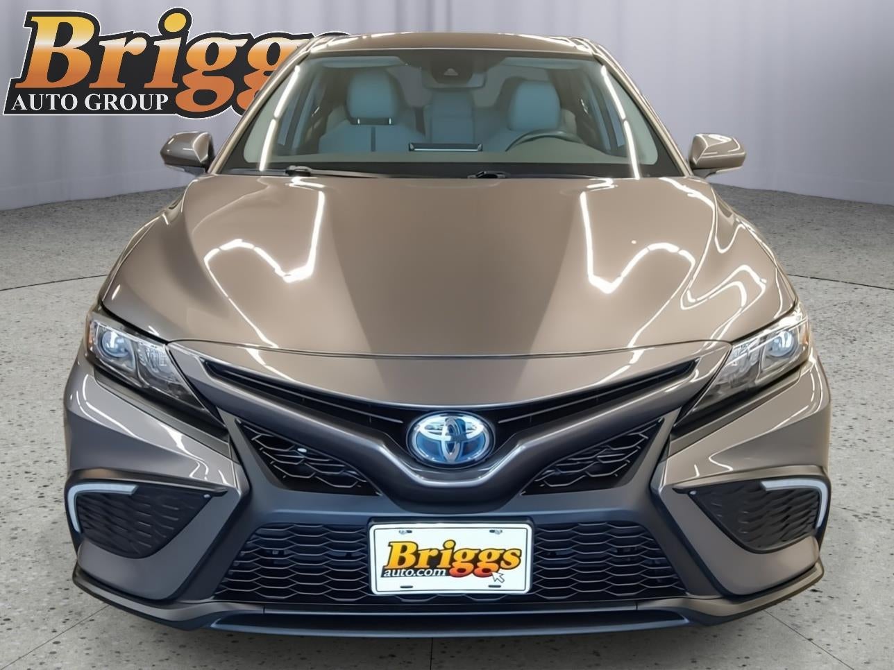 2024 Toyota Camry Hybrid SE