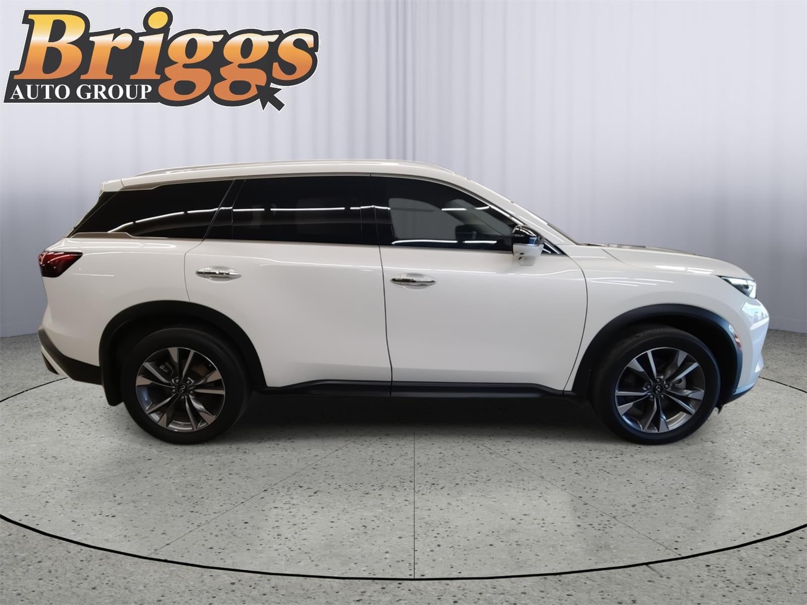 2023 INFINITI QX60 LUXE