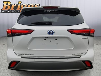 2023 Toyota Highlander Hybrid Platinum