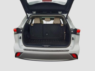 2023 Toyota Highlander Hybrid Platinum