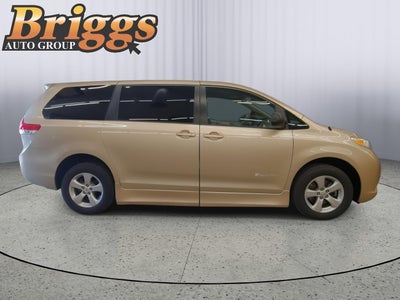 2011 Toyota SIENNA Base