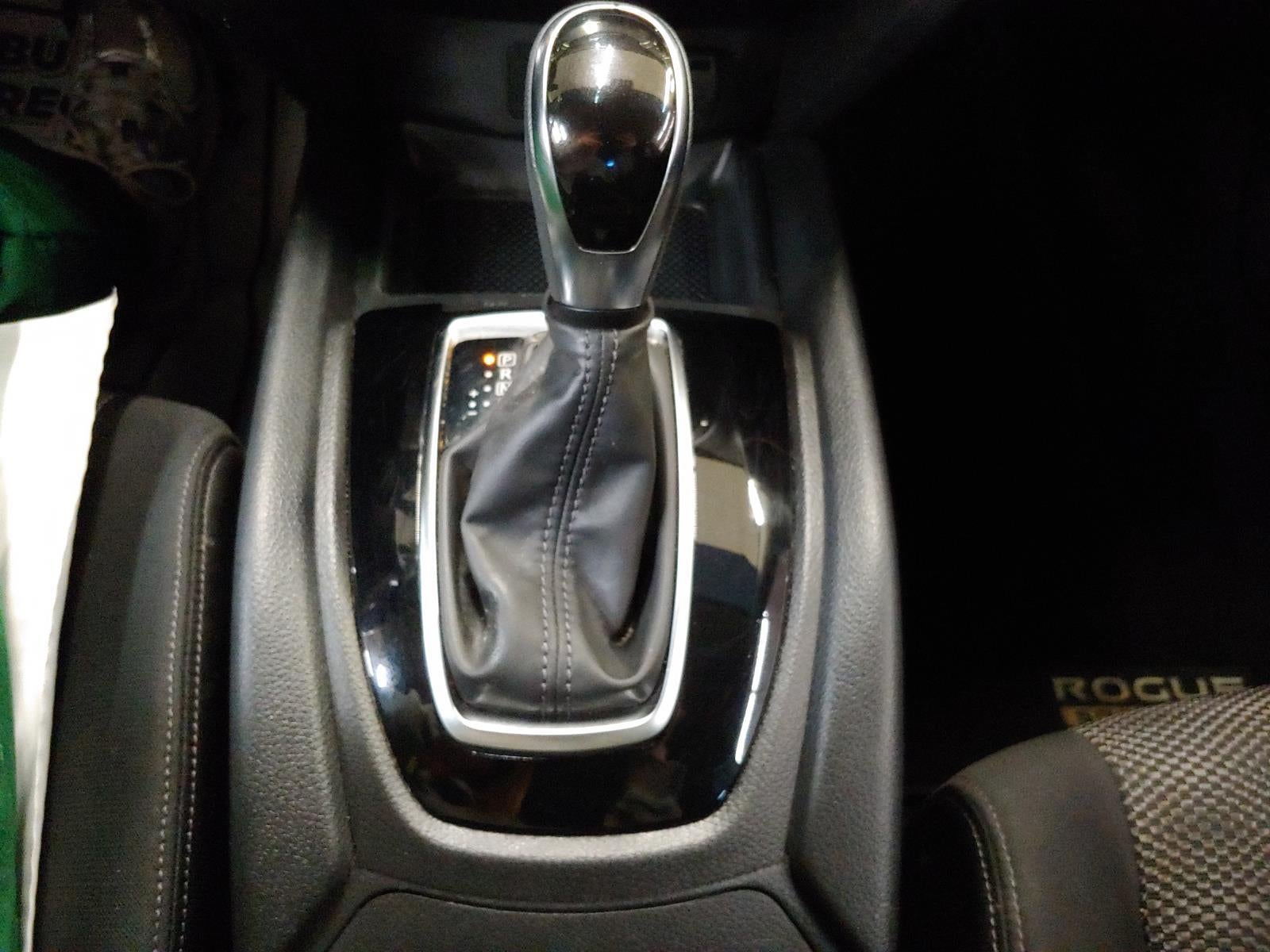 2021 Nissan Rogue Sport SV