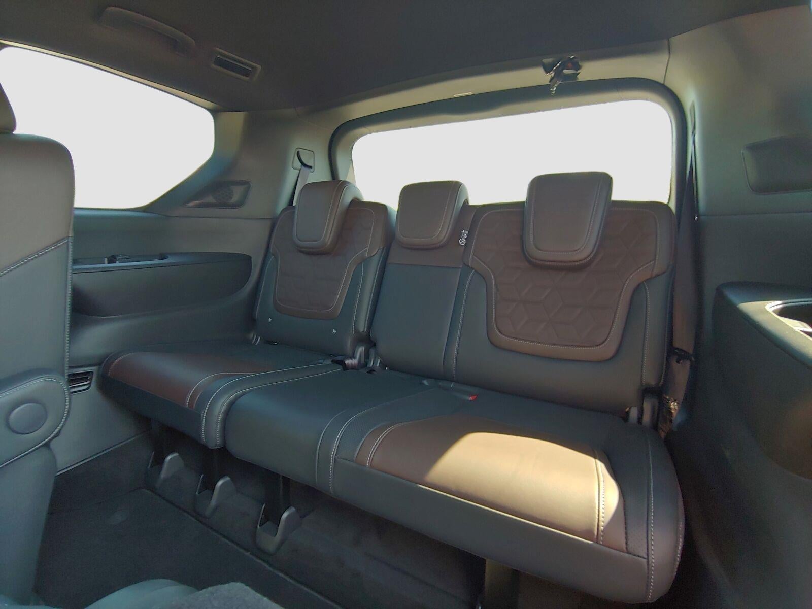 2025 Nissan Armada Platinum