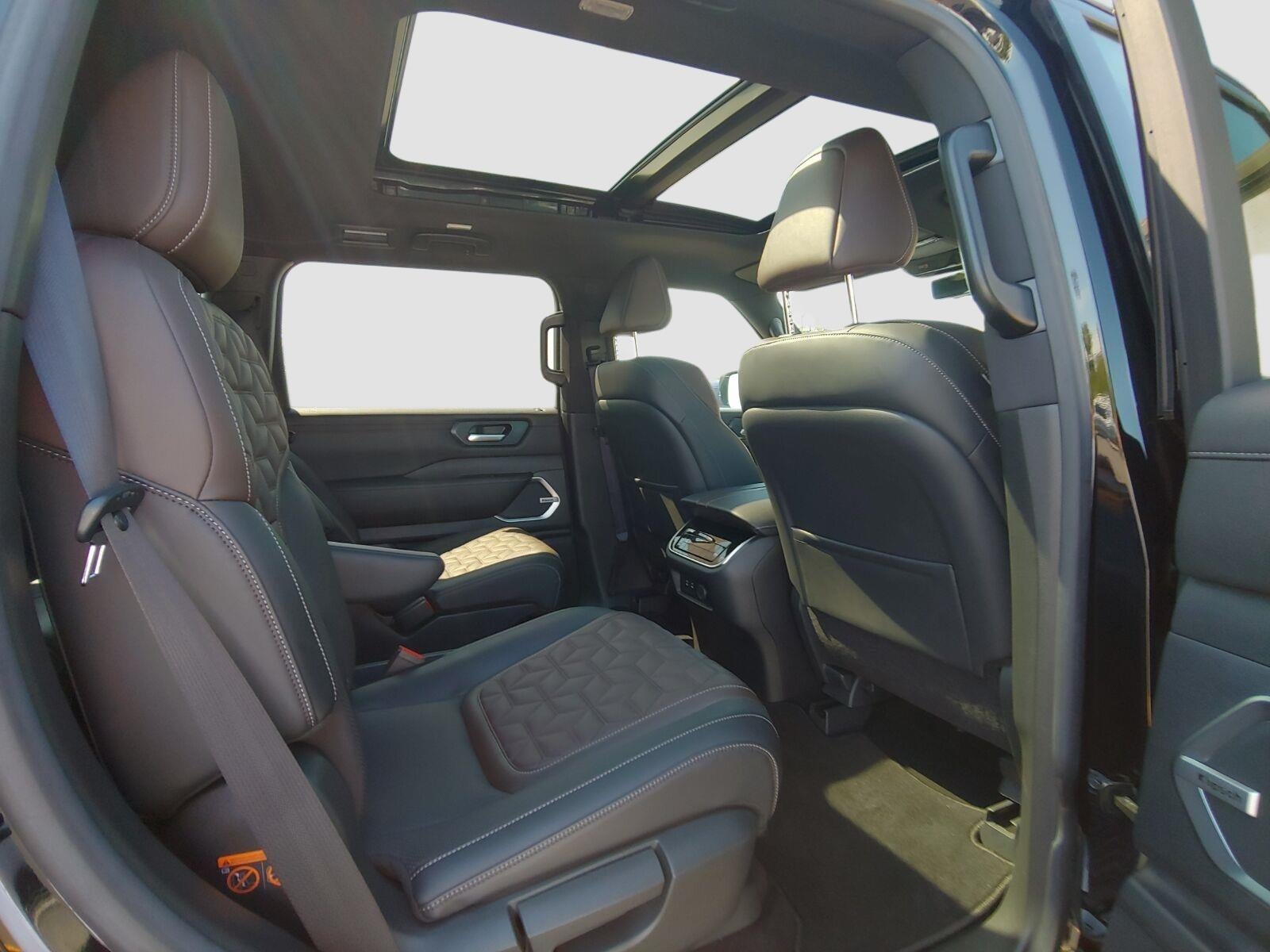 2025 Nissan Armada Platinum