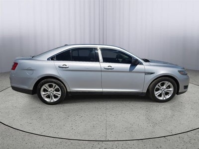 2017 Ford Taurus SE
