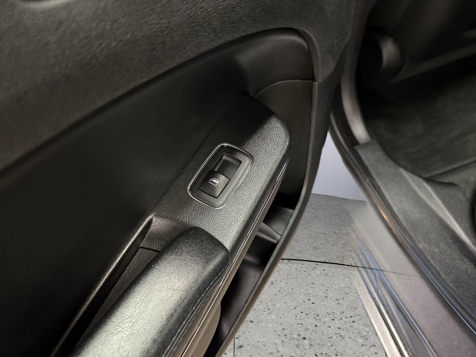 2013 Dodge Charger SXT