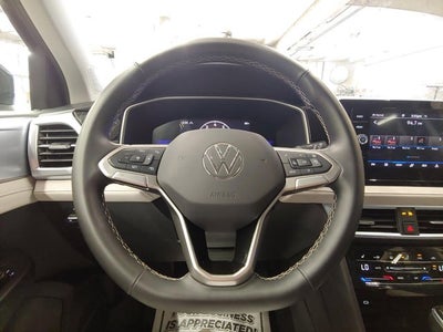 2025 Volkswagen Taos SE
