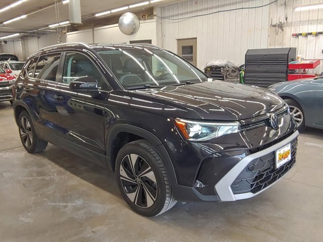 2025 Volkswagen Taos SE