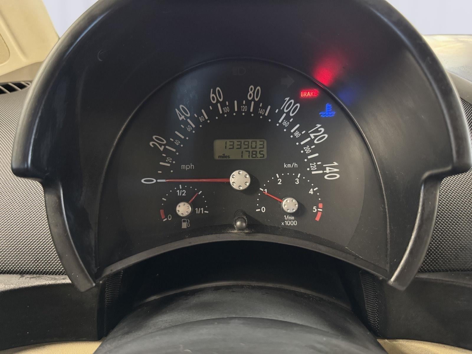 2001 Volkswagen New Beetle GLS