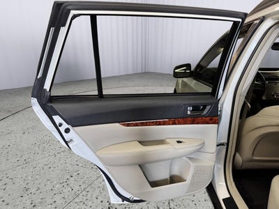 2011 Subaru Outback 2.5i Limited Pwr Moon