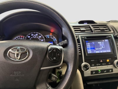 2014 Toyota CAMRY SE