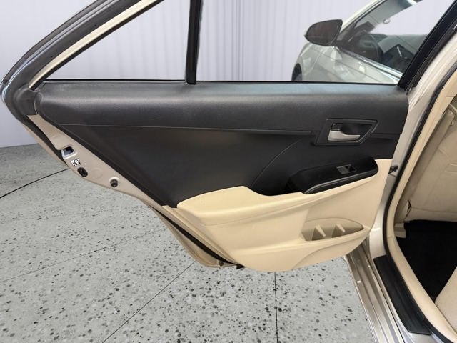 2014 Toyota CAMRY SE