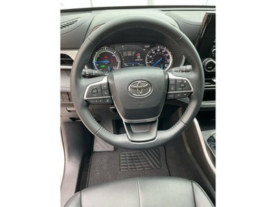 2022 Toyota Highlander Hybrid XLE