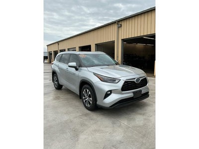 2022 Toyota Highlander Hybrid XLE