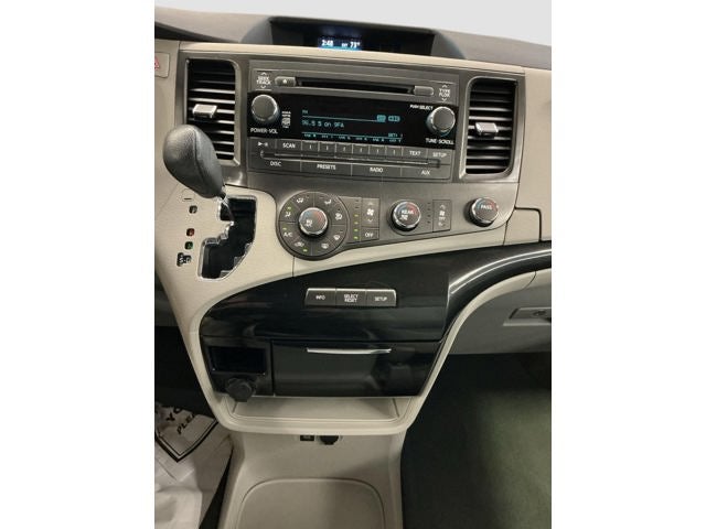 2011 Toyota Sienna LE 7-Passenger
