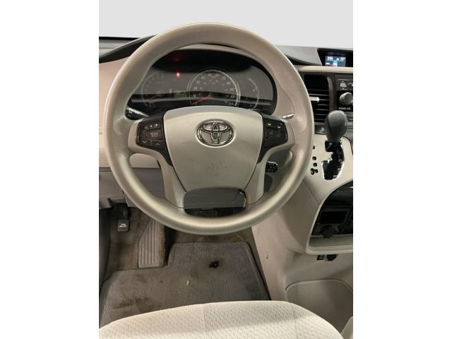 2011 Toyota Sienna LE 7-Passenger