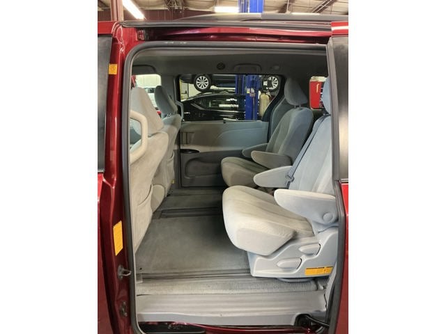 2011 Toyota Sienna LE 7-Passenger