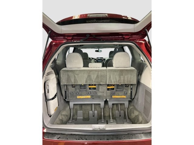 2011 Toyota Sienna LE 7-Passenger