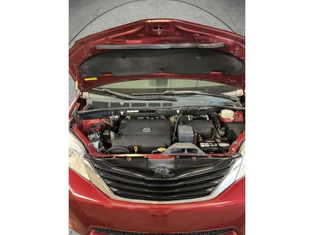 2011 Toyota Sienna LE 7-Passenger