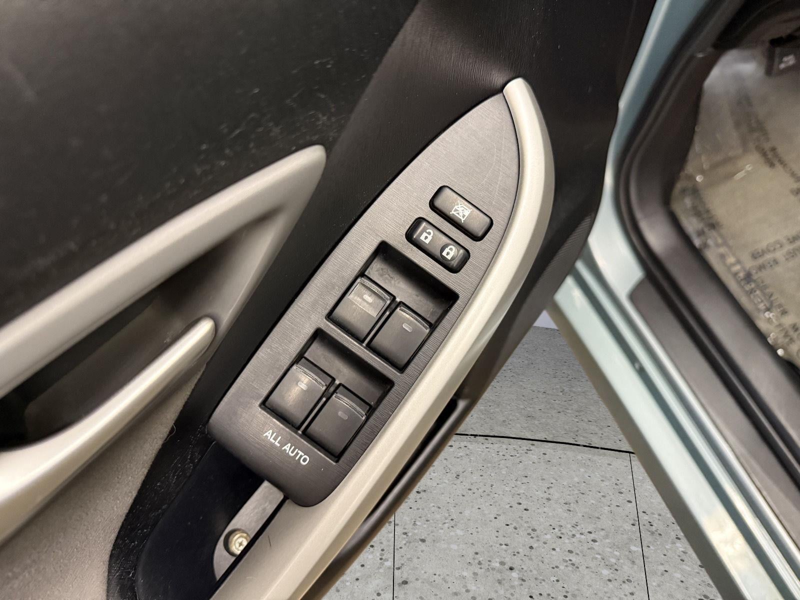 2014 Toyota Prius Three